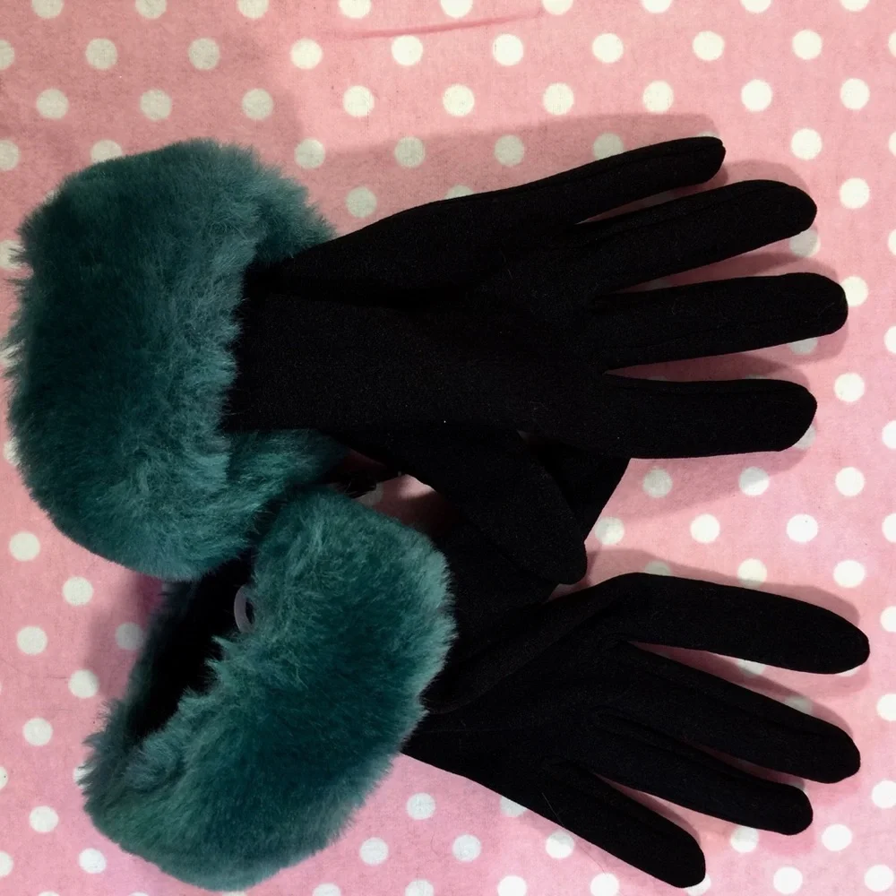 P Corillon gloves Made In France NWOT
